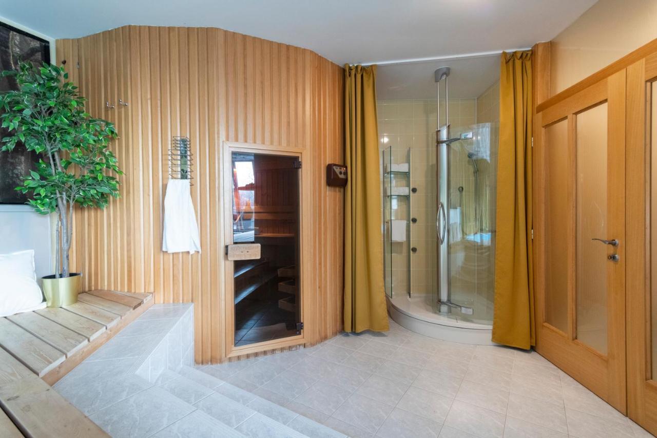 Unique Apartment With Private Pool, Cinema, Spa Prague Ngoại thất bức ảnh
